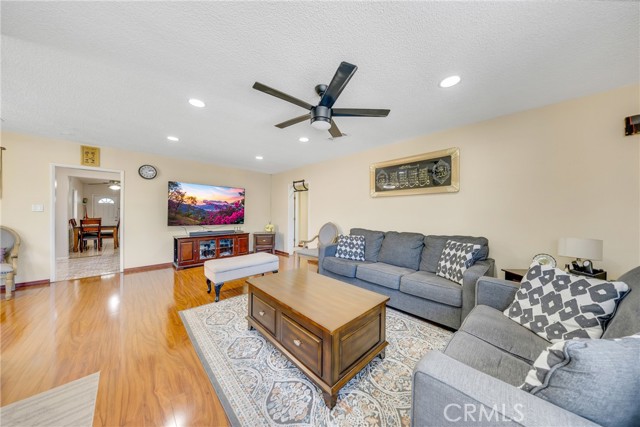 Detail Gallery Image 3 of 39 For 4132 Lynd, Arcadia,  CA 91006 - 5 Beds | 3/1 Baths