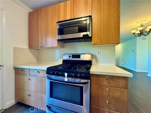 Detail Gallery Image 10 of 28 For 1317 12th St #8,  Santa Monica,  CA 90401 - 3 Beds | 2 Baths