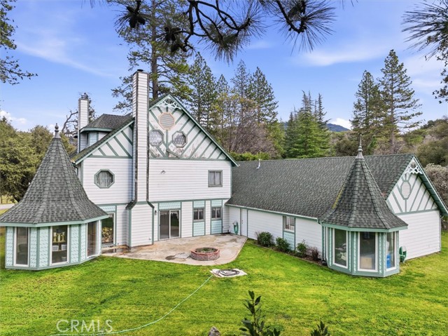 Detail Gallery Image 3 of 49 For 38076 Pine Meadow, Oakhurst,  CA 93644 - 3 Beds | 2/1 Baths