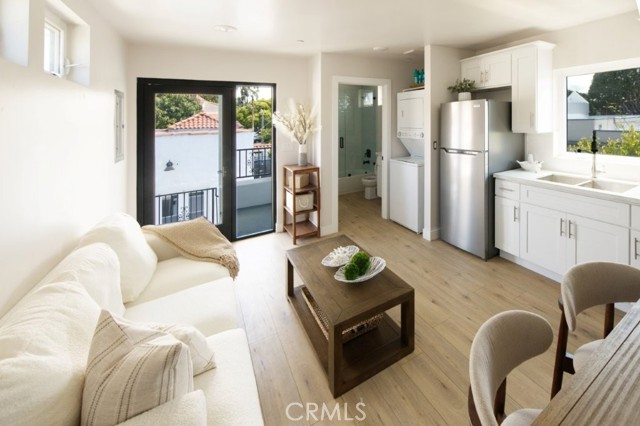 Detail Gallery Image 18 of 22 For 728 Euclid St #E,  Santa Monica,  CA 90402 - 1 Beds | 1 Baths