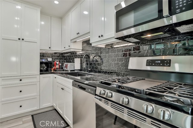 Detail Gallery Image 10 of 51 For 763 Reef Cir, Port Hueneme,  CA 93041 - 2 Beds | 2 Baths