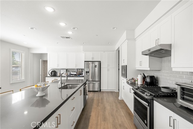 Detail Gallery Image 11 of 25 For 120 Novel, Irvine,  CA 92618 - 2 Beds | 2/1 Baths