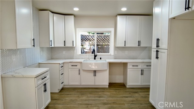 3688 Hoover Street, Riverside CA: https://media.crmls.org/medias/e0996f23-32c9-49cf-9ac9-0b835d0f5cf2.jpg