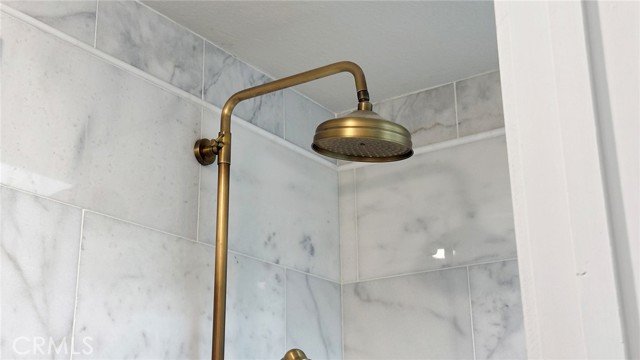 29122 Laurel Valley Drive, Vista CA: https://media.crmls.org/medias/e09984eb-1a64-4709-972a-12bdb76d1c70.jpg