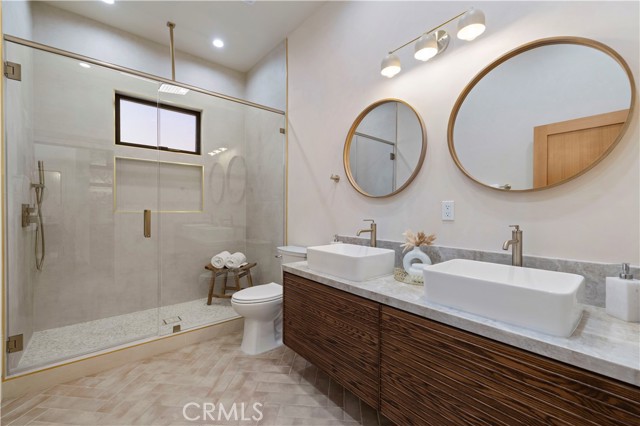 Detail Gallery Image 25 of 73 For 4026 Garden Ave, Los Angeles,  CA 90039 - 5 Beds | 4/2 Baths