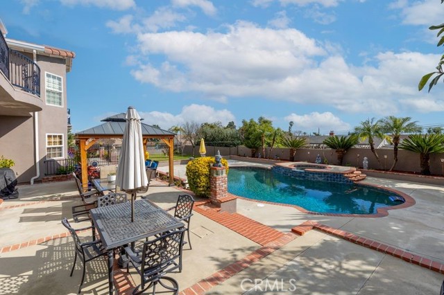 Detail Gallery Image 13 of 61 For 680 W Byron Ct, Upland,  CA 91784 - 6 Beds | 5 Baths