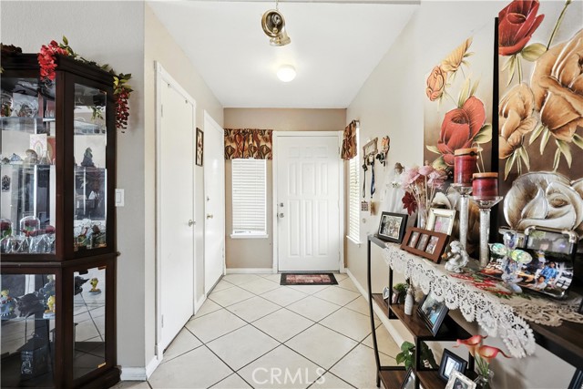 769 Harding, Hemet CA: https://media.crmls.org/medias/e09ab1d0-df2a-44f6-9faa-6f5c96febdb1.jpg