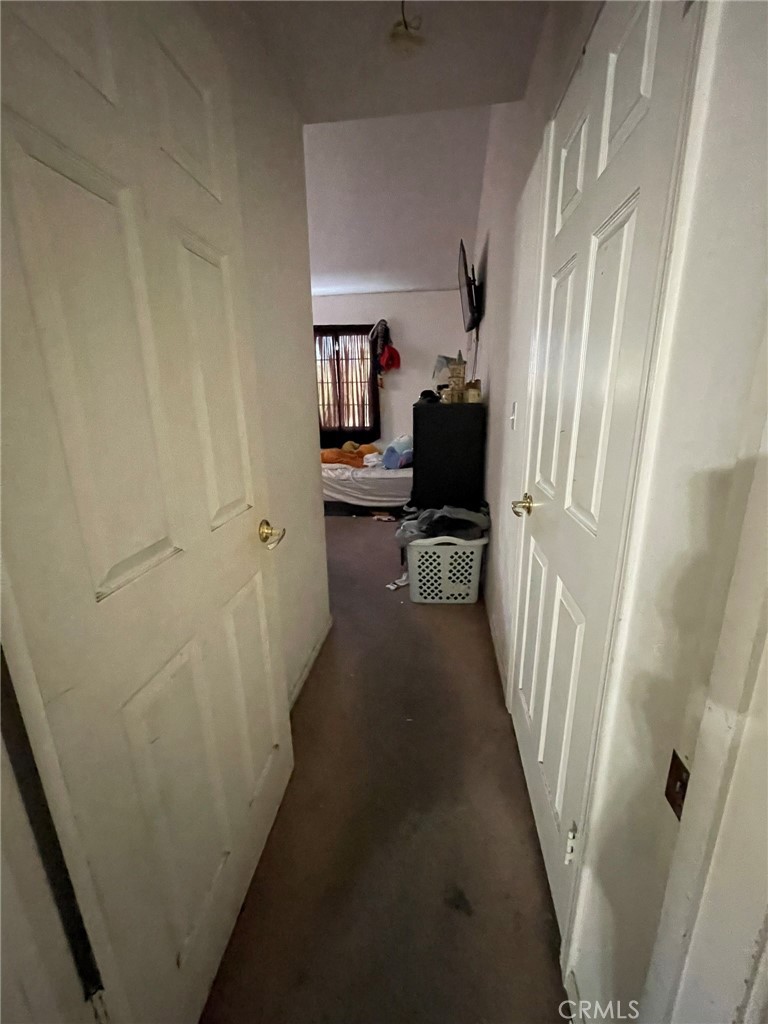 https://media.crmls.org/medias/e09b4a4a-306c-4c22-8f47-dd5cf05a3c39.jpg?preset=X-Large