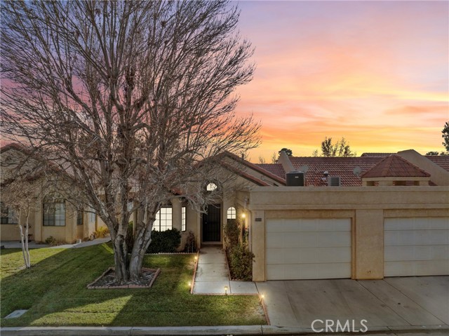 Detail Gallery Image 1 of 28 For 19033 Elm Dr, Apple Valley,  CA 92308 - 2 Beds | 2 Baths