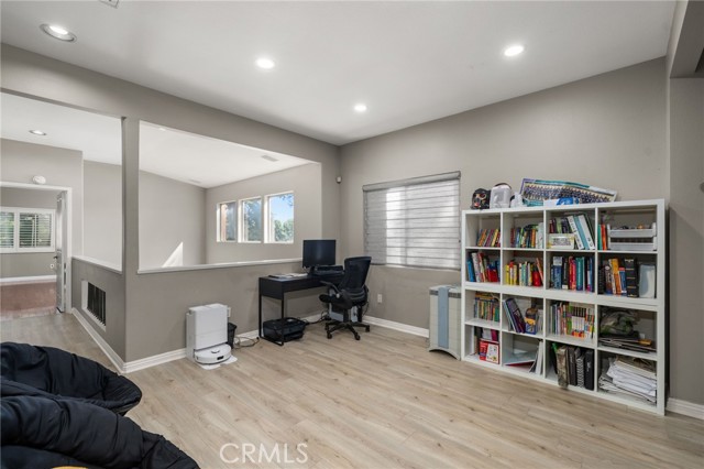 Detail Gallery Image 17 of 44 For 14171 Shoreline Dr, Chino Hills,  CA 91709 - 3 Beds | 2/1 Baths