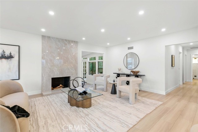 Detail Gallery Image 8 of 72 For 8633 Le Berthon St, Sunland,  CA 91040 - 5 Beds | 3 Baths