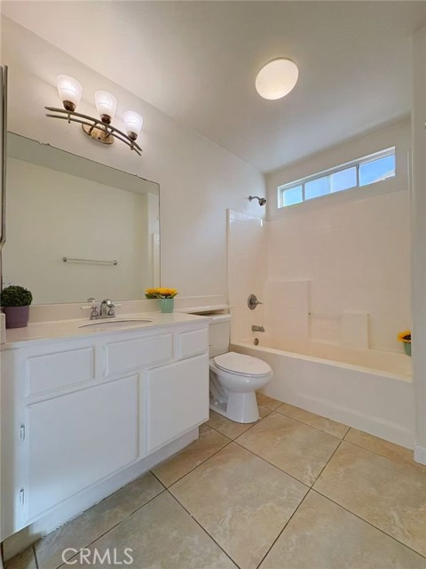 Detail Gallery Image 9 of 21 For 5737 Annandale, Corona,  CA 92880 - 5 Beds | 3 Baths