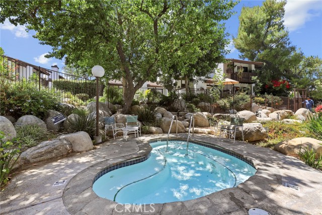 Detail Gallery Image 21 of 24 For 21535 Erwin St #131,  Woodland Hills,  CA 91367 - 2 Beds | 2 Baths