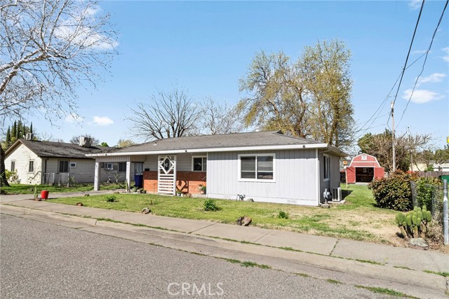 Detail Gallery Image 2 of 26 For 40 Sandy Way, Red Bluff,  CA 96080 - 2 Beds | 1 Baths