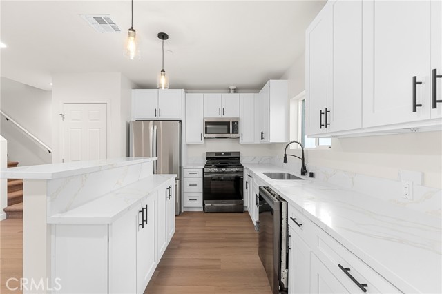 Detail Gallery Image 13 of 34 For 902 W Hert St, Colton,  CA 92324 - 4 Beds | 2/1 Baths