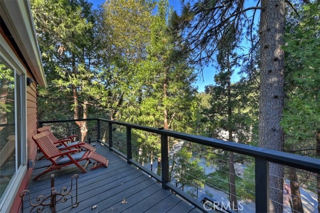 23463 The Blind Trail, Crestline, CA 92325