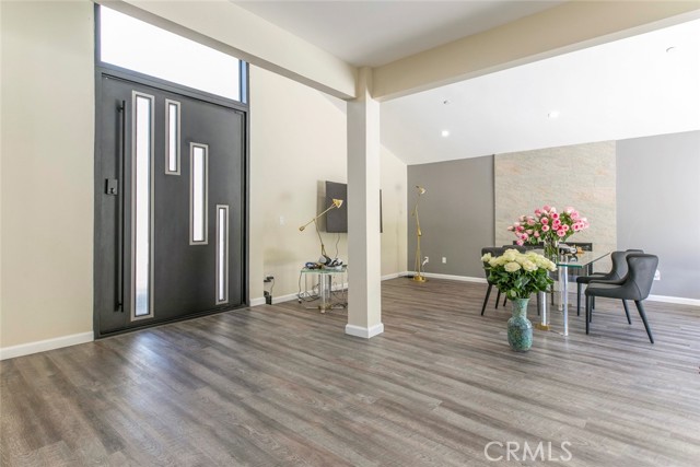 Detail Gallery Image 9 of 38 For 17465 Tuscan Dr, Granada Hills,  CA 91344 - 4 Beds | 3 Baths