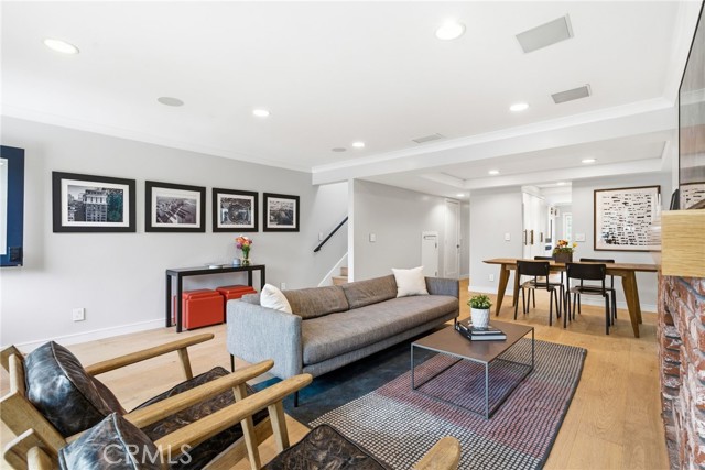 Detail Gallery Image 8 of 47 For 220 Detroit Ave, Huntington Beach,  CA 92648 - 3 Beds | 2/1 Baths