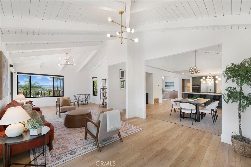 MLS #OC25221401 image #10