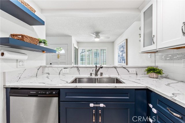 1442 Brett Place, San Pedro CA: https://media.crmls.org/medias/e0a1d5a4-6fea-4544-9848-64e5f035f141.jpg