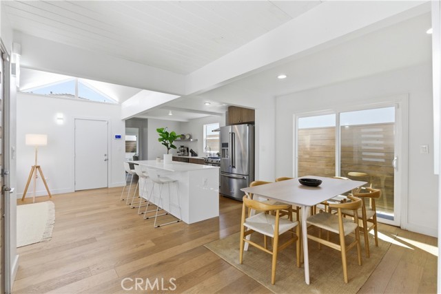 Detail Gallery Image 12 of 36 For 258 Walnut, Newport Beach,  CA 92663 - 3 Beds | 2 Baths