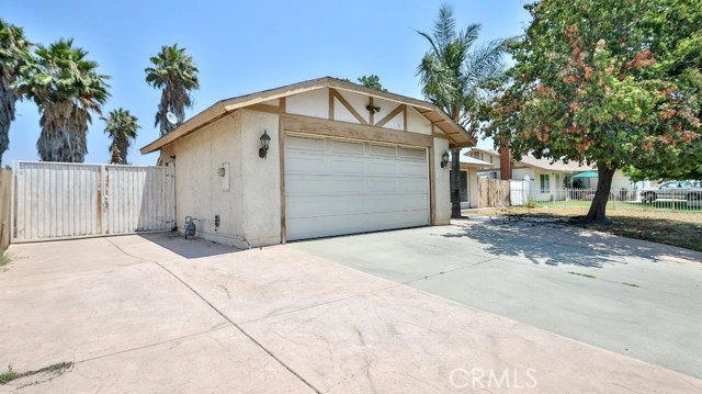 Detail Gallery Image 3 of 49 For 25304 Old Farm St, Moreno Valley,  CA 92553 - 3 Beds | 2 Baths