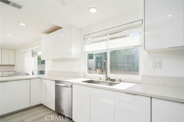 Detail Gallery Image 14 of 34 For 25453 Orange Crest, Loma Linda,  CA 92354 - 4 Beds | 2/1 Baths