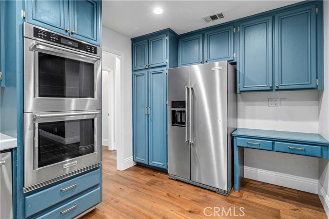 Detail Gallery Image 18 of 53 For 24526 Windsor Dr a,  Valencia,  CA 91355 - 3 Beds | 2/1 Baths