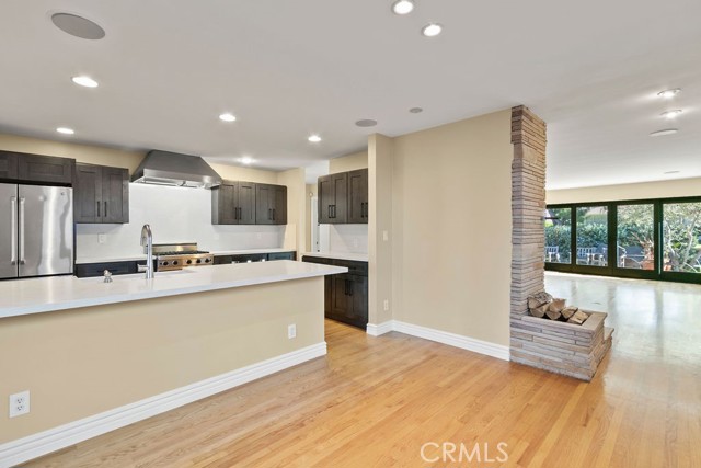 Detail Gallery Image 10 of 23 For 313 Larkspur, Corona Del Mar,  CA 92625 - 3 Beds | 2 Baths