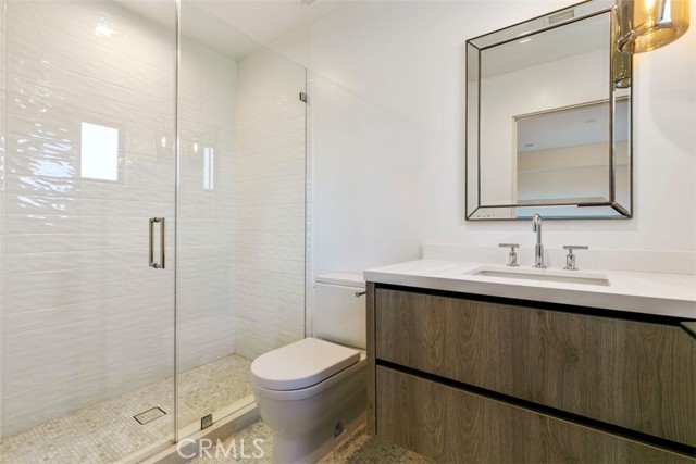 Detail Gallery Image 35 of 39 For 17269 Luverne Pl, Encino,  CA 91316 - 6 Beds | 5/1 Baths