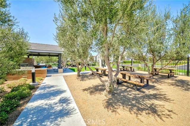 16145 Sandpiper Avenue, Chino CA: https://media.crmls.org/medias/e0a4d3b4-e9bf-4d51-8b06-cd8aacd8fbe3.jpg