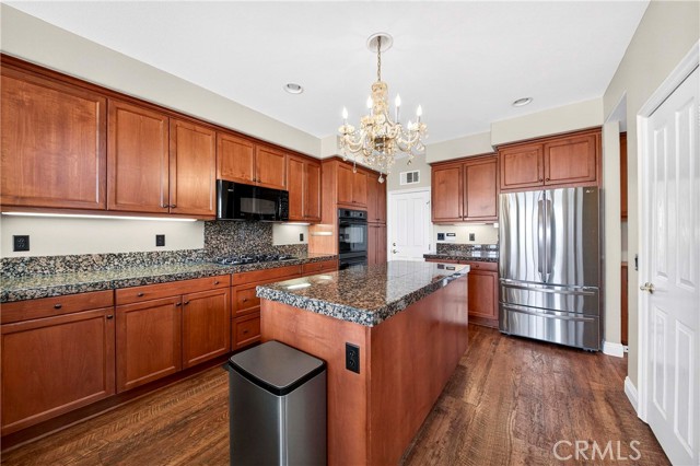 Detail Gallery Image 21 of 63 For 26227 Bay Fig, Murrieta,  CA 92562 - 5 Beds | 3 Baths