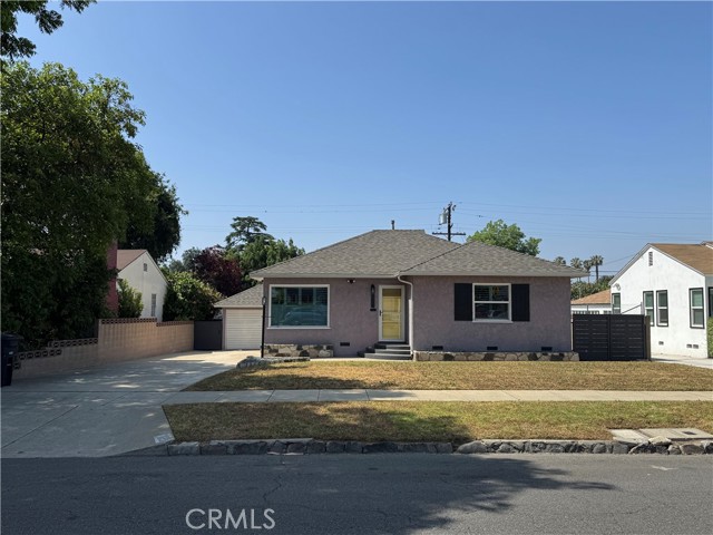 204 E I Street, Ontario CA: https://media.crmls.org/medias/e0a4e928-c3bc-486c-b29c-7b5a7d99487b.jpg