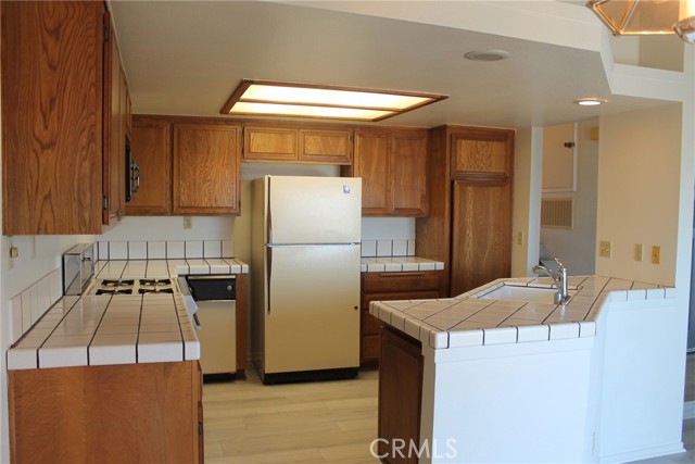 Detail Gallery Image 11 of 33 For 198 Cypress Ave #4,  Cayucos,  CA 93430 - 2 Beds | 2 Baths