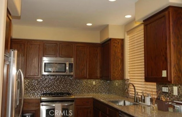 Detail Gallery Image 3 of 18 For 12 Marsala, Irvine,  CA 92606 - 3 Beds | 3 Baths