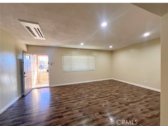 Detail Gallery Image 6 of 21 For 174 S Grand Army, San Jacinto,  CA 92583 - 2 Beds | 1 Baths