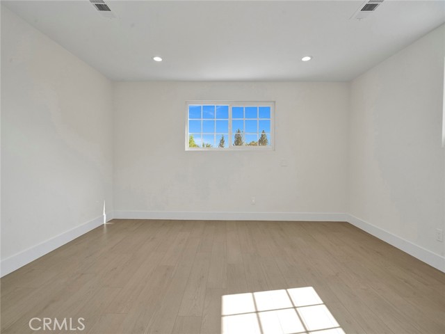 17425 Los Alimos Street, Granada Hills CA: https://media.crmls.org/medias/e0a68fd6-452c-4164-a19f-718ef772f8a0.jpg