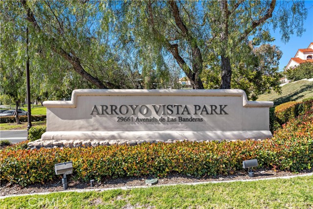 30 Calle Estero, Rancho Santa Margarita CA: https://media.crmls.org/medias/e0a79789-2cac-4c94-9ec5-bac26913dfce.jpg