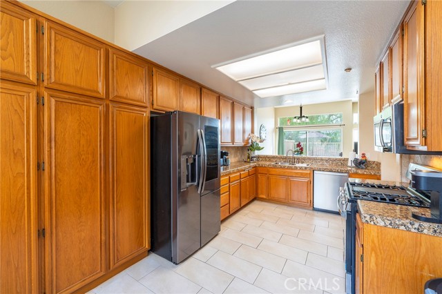 Detail Gallery Image 15 of 42 For 620 Ivywood Ln #F,  Simi Valley,  CA 93065 - 3 Beds | 2/1 Baths