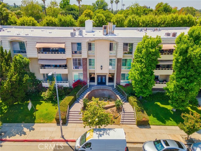 Detail Gallery Image 37 of 45 For 5215 Balboa Bld #108,  Encino,  CA 91316 - 2 Beds | 2 Baths