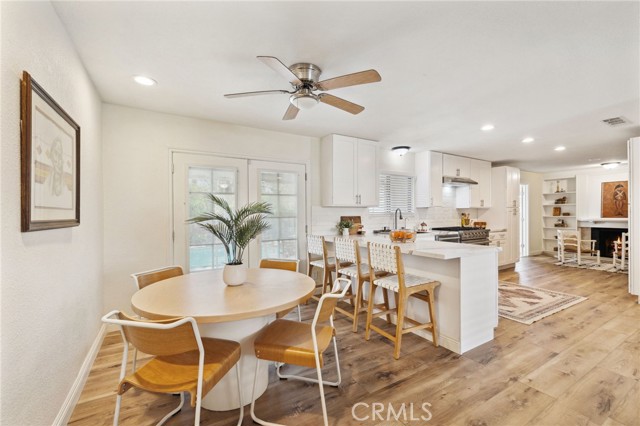 2200 N Carillo Road, Palm Springs CA: https://media.crmls.org/medias/e0a8bd19-29ee-416f-acb4-239fc20faffc.jpg