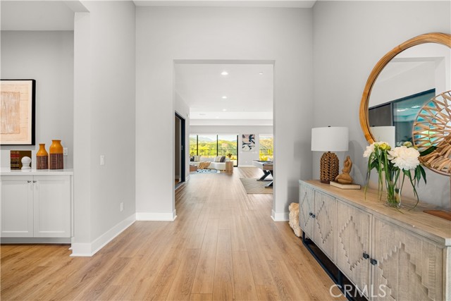 Detail Gallery Image 4 of 55 For 12043 Red Hawk Lane, Porter Ranch,  CA 91326 - 4 Beds | 4/1 Baths