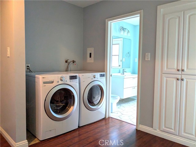 509 Cedar Crest Avenue, Claremont CA: https://media.crmls.org/medias/e0a8d741-ad1e-4ff3-aa7d-166b50adf2f8.jpg