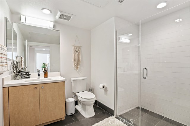 Detail Gallery Image 25 of 42 For 4240 Laurel Canyon Bld #208,  Studio City,  CA 91604 - 3 Beds | 3/1 Baths
