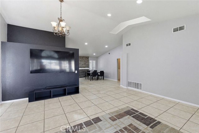 Detail Gallery Image 9 of 25 For 16488 Mountain Street, Lake Elsinore,  CA 92530 - 4 Beds | 2 Baths