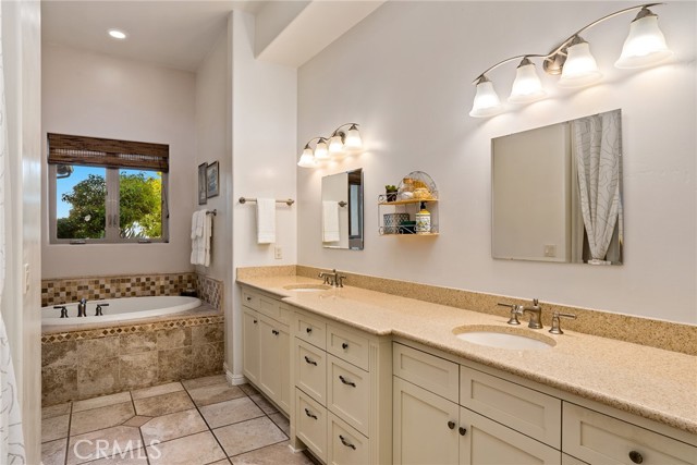 Detail Gallery Image 13 of 27 For 10900 Vista Rd, Atascadero,  CA 93422 - 3 Beds | 2/1 Baths