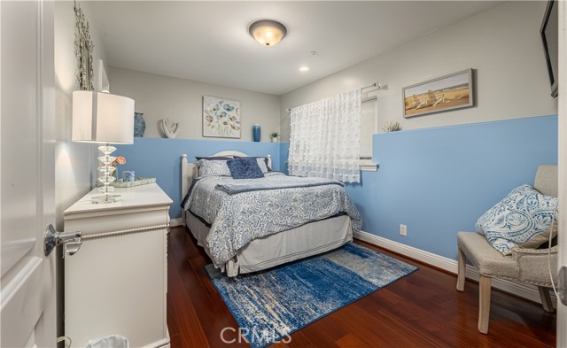 Detail Gallery Image 12 of 24 For 301 2nd, Hermosa Beach,  CA 90254 - 3 Beds | 3/1 Baths