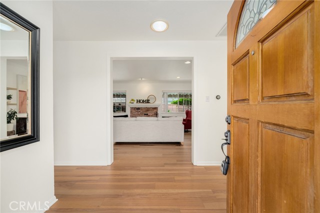 2137 Ostrom Avenue, Long Beach CA: https://media.crmls.org/medias/e0aa6eec-fc91-470a-8964-ad004b12fcff.jpg