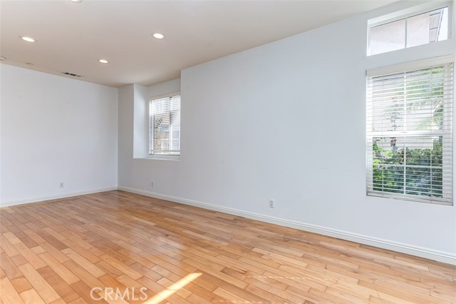 21 Centerstone Circle, Buena Park CA: https://media.crmls.org/medias/e0aa861e-f638-4ec0-be63-93bbd41dd997.jpg