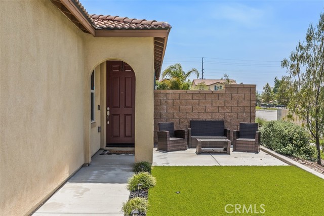 Detail Gallery Image 4 of 44 For 1410 Galway Ave, Redlands,  CA 92374 - 4 Beds | 2 Baths